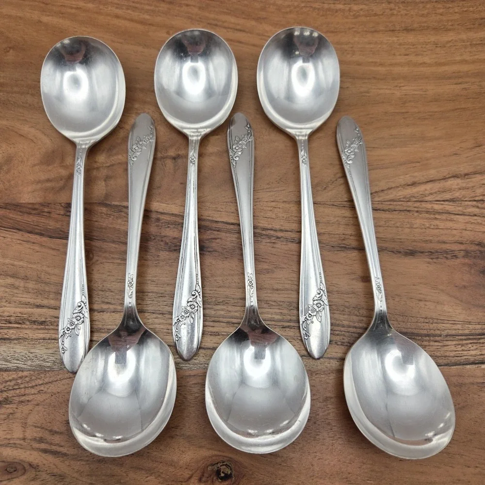 6 Vintage Oneida Community Tudor Plate Queen Bess II Silverplate Soup Spoons